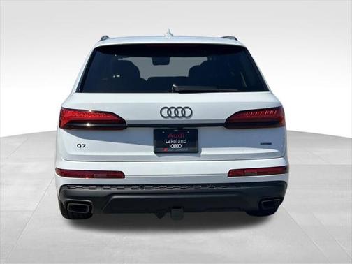 2025 Audi Q7 55 Prestige