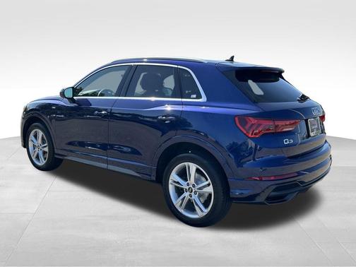 2022 Audi Q3 45 S line Premium Plus