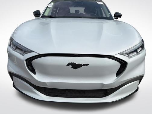 Space White Metallic 2023 Ford Mustang Mach-E Premium