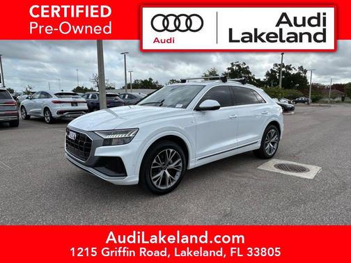 Glacier White Metallic 2023 Audi Q8 55 Premium Plus