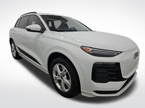 2025 Audi Q6 e-tron Premium Plus