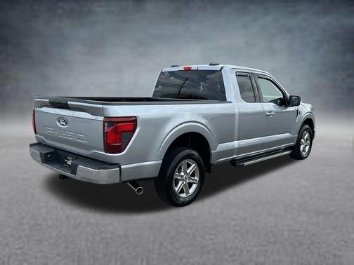Iconic Silver Metallic 2025 Ford F-150 XLT