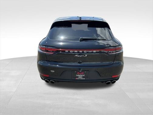 2021 Porsche Macan Base