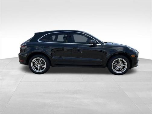 2021 Porsche Macan Base