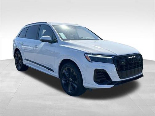 2025 Audi Q7 55 Premium Plus