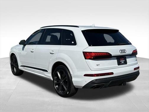 2025 Audi Q7 55 Premium Plus