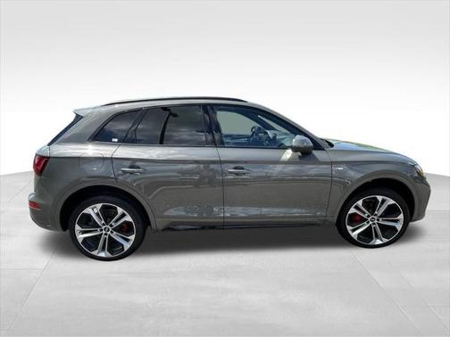 2025 Audi Q5 45 S line Premium Plus