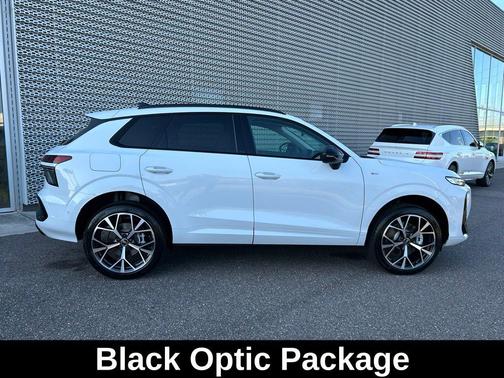 Glacier White Metallic 2026 Audi Q3 TFSI quattro S tronic