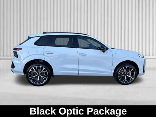 Glacier White Metallic 2026 Audi Q3 TFSI quattro S tronic