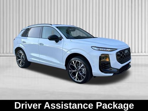 Glacier White Metallic 2026 Audi Q3 TFSI quattro S tronic