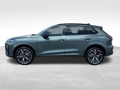 Sage Green Metallic 2026 Audi Q3 TFSI quattro S tronic
