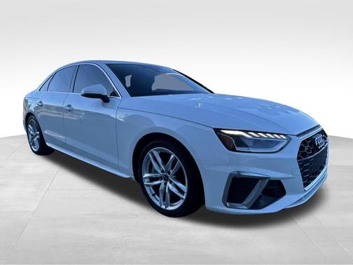 2023 Audi A4 45 S line Premium