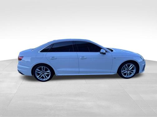 2023 Audi A4 45 S line Premium