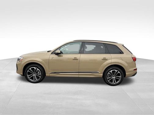 2025 Audi Q7 45 Premium Plus