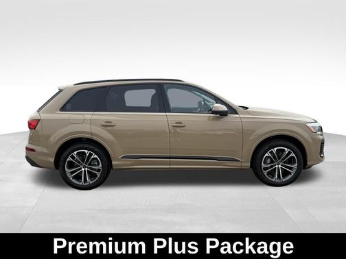 2025 Audi Q7 45 Premium Plus