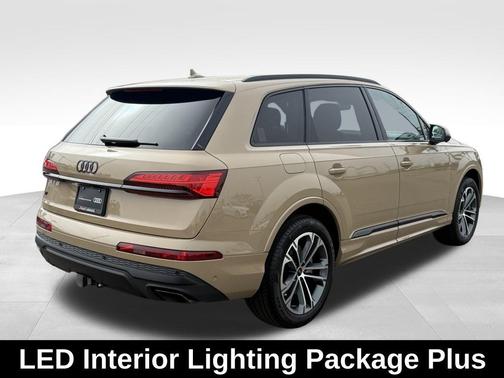 2025 Audi Q7 45 Premium Plus
