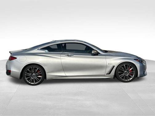 2017 INFINITI Q60 3.0t Red Sport 400