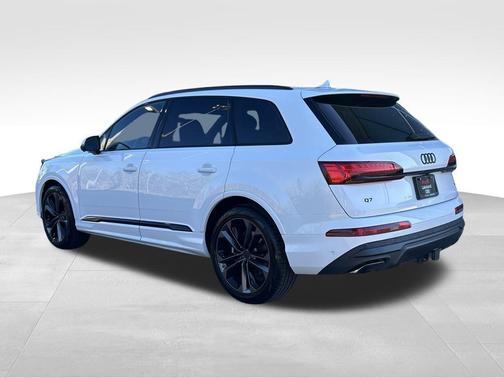 2026 Audi Q7 55 Premium Plus
