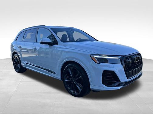 2026 Audi Q7 55 Premium Plus