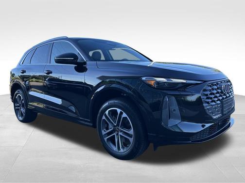 2025 Audi Q5 Premium
