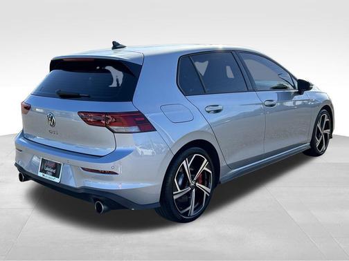 2025 Volkswagen Golf GTI 2.0T SE DSG