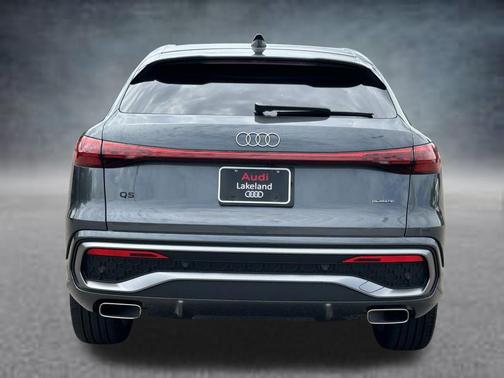 Daytona Gray Metallic 2025 Audi Q5 Premium Plus TFSI quattro S tronic
