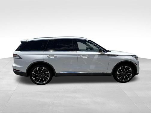 Pristine White 2021 Lincoln Aviator Reserve AWD