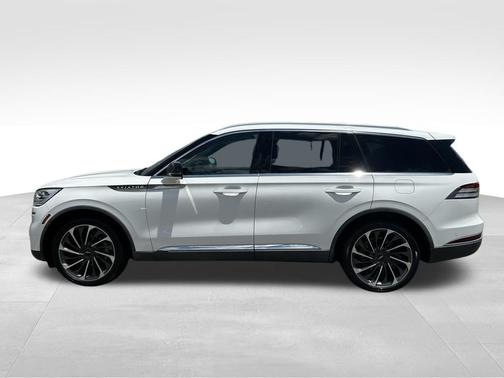 Pristine White 2021 Lincoln Aviator Reserve AWD