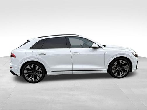 2026 Audi Q8 55 Premium Plus