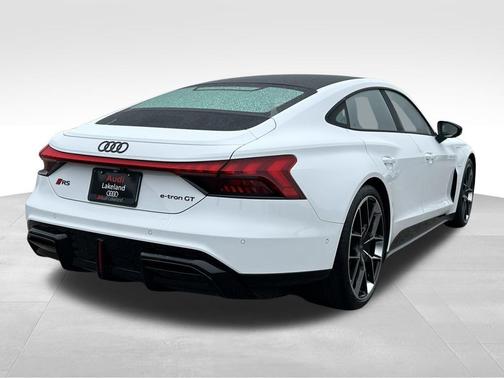 2026 Audi RS e-tron GT quattro