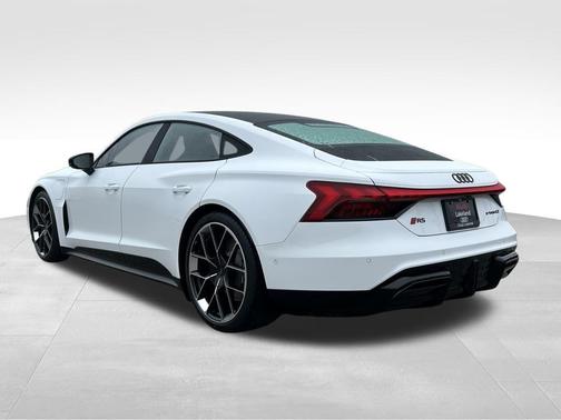 2026 Audi RS e-tron GT quattro