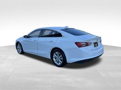 Summit White 2021 Chevrolet Malibu FWD LT