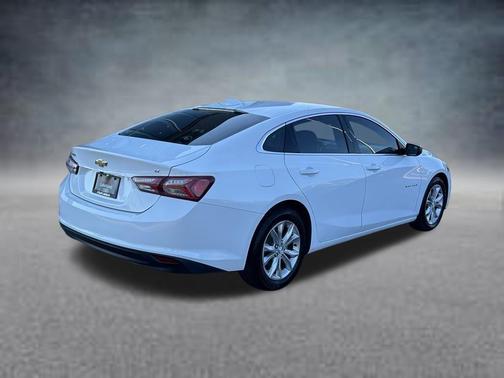 Summit White 2021 Chevrolet Malibu FWD LT
