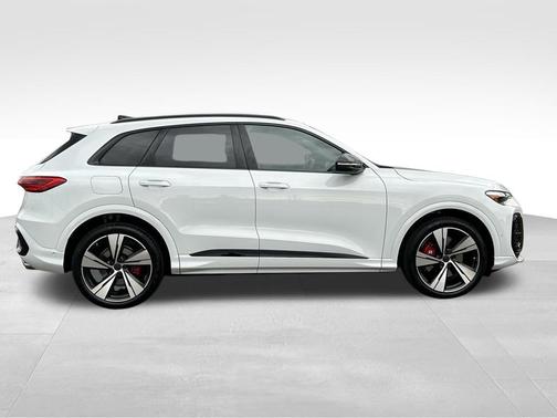 Glacier White Metallic 2026 Audi SQ5 3.0T Premium Plus
