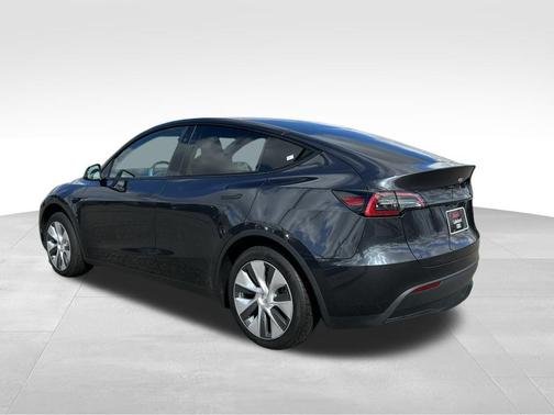 2024 Tesla Model Y Base