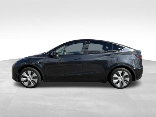 2024 Tesla Model Y Base