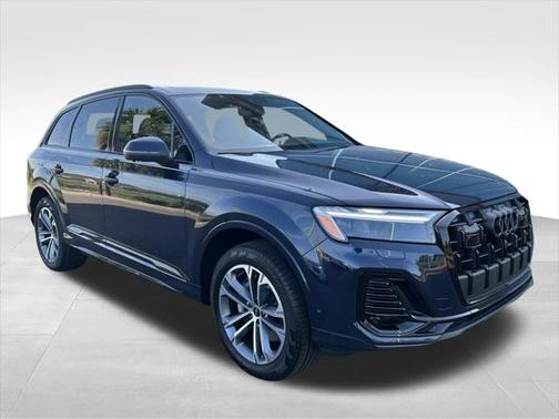 2025 Audi Q7 45 Premium Plus