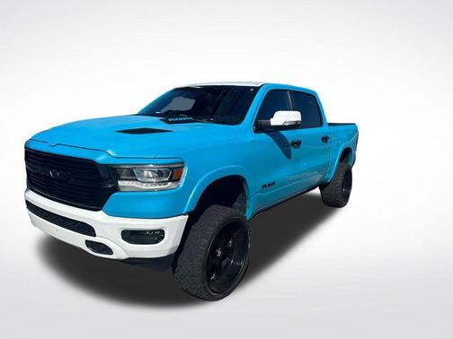 Bright White Clearcoat 2020 RAM 1500 Laramie