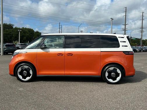 Energetic Orange 2025 Volkswagen ID. Buzz Pro S Plus