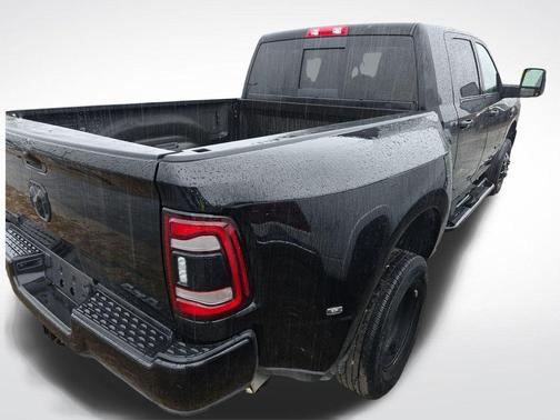 2024 RAM 3500 Laramie Mega Cab 4x4 6'4' Box