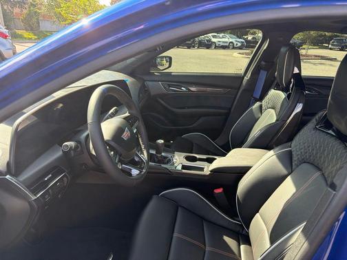 Deep Ocean Tintcoat 2026 Cadillac CT5-V V-Series Blackwing RWD