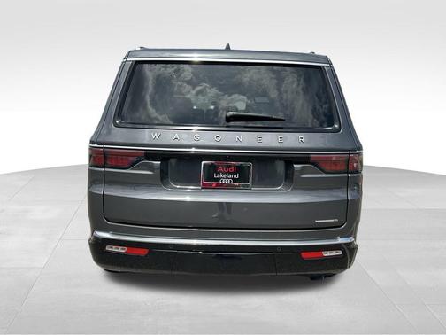 Baltic Gray Metallic Clearcoat 2024 Jeep Wagoneer Series III 4x4