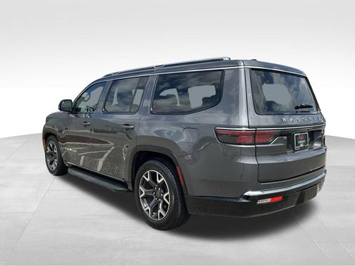 Baltic Gray Metallic Clearcoat 2024 Jeep Wagoneer Series III 4x4