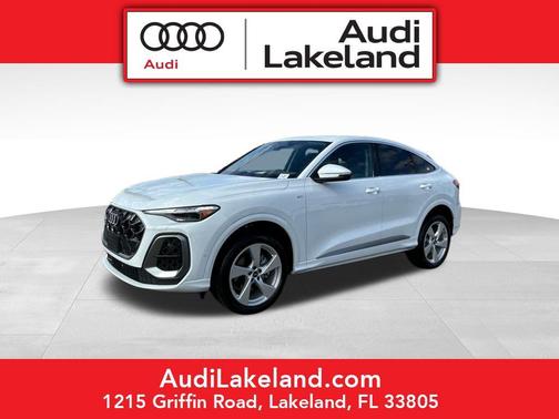 Glacier White Metallic 2025 Audi Q5 Premium Plus TFSI quattro S tronic