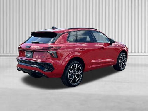 Progressive Red Metallic 2026 Audi Q3 TFSI quattro S tronic