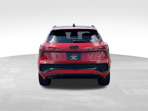 Progressive Red Metallic 2026 Audi Q3 TFSI quattro S tronic
