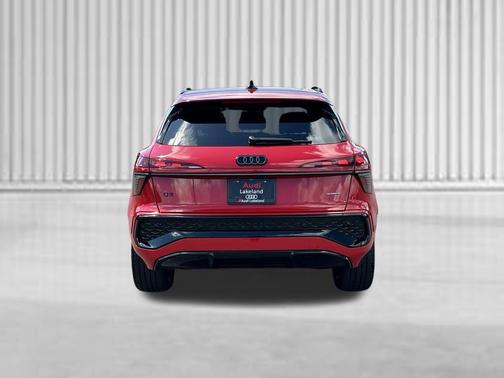 Progressive Red Metallic 2026 Audi Q3 TFSI quattro S tronic
