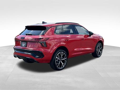 Progressive Red Metallic 2026 Audi Q3 TFSI quattro S tronic