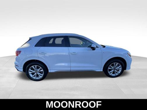 2021 Audi Q3 45 S line Premium