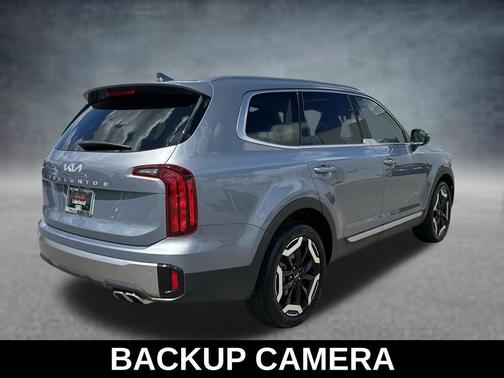 Everlasting Silver 2025 Kia Telluride S